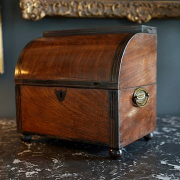 Antique Georgian Regency Mahogany Tea Caddy with Dome Lid, c.1810 – Lockable Tea Box with Lined Interior