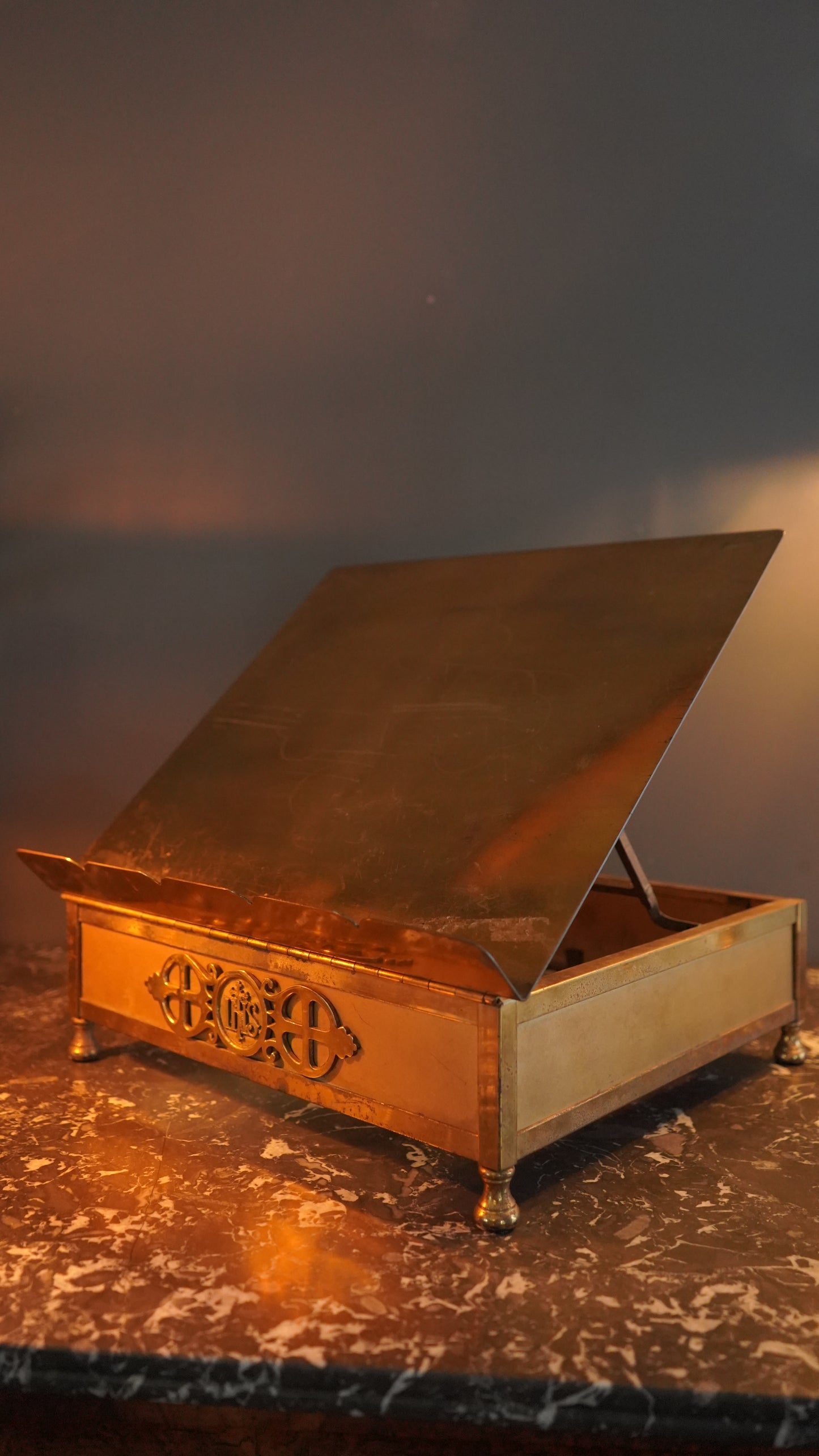 ^ Antique Brass Adjustable Bible Book Stand