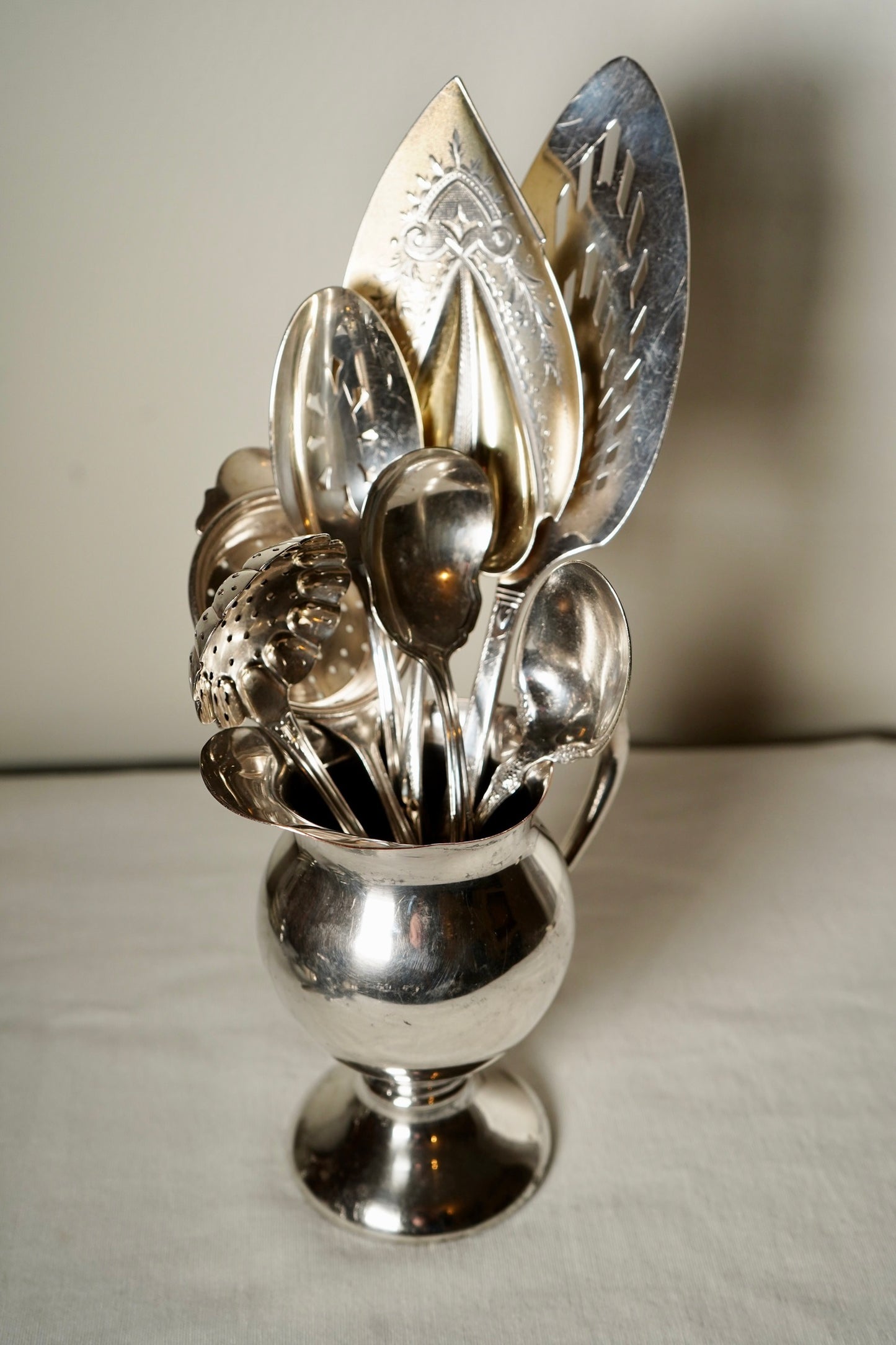 World Tableware 285 Stainless Steel Teaspoon