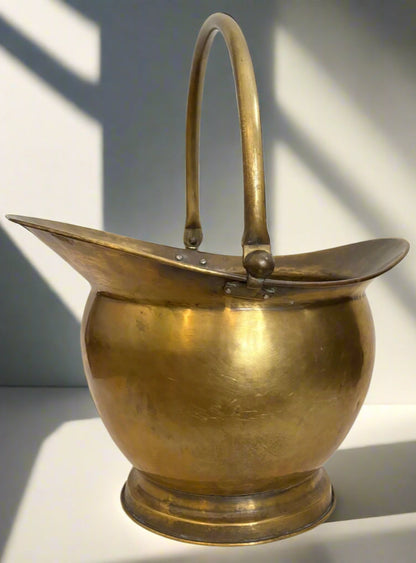 Antique Arts & Crafts Style Hammered Brass Hearth Handled Planter, Vintage Brass Bucket with Handle