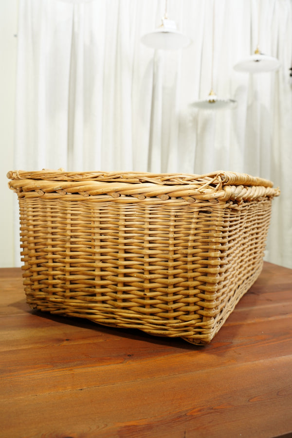 Vintage Wicker Storage Basket with Lid  *as-is* secondary view