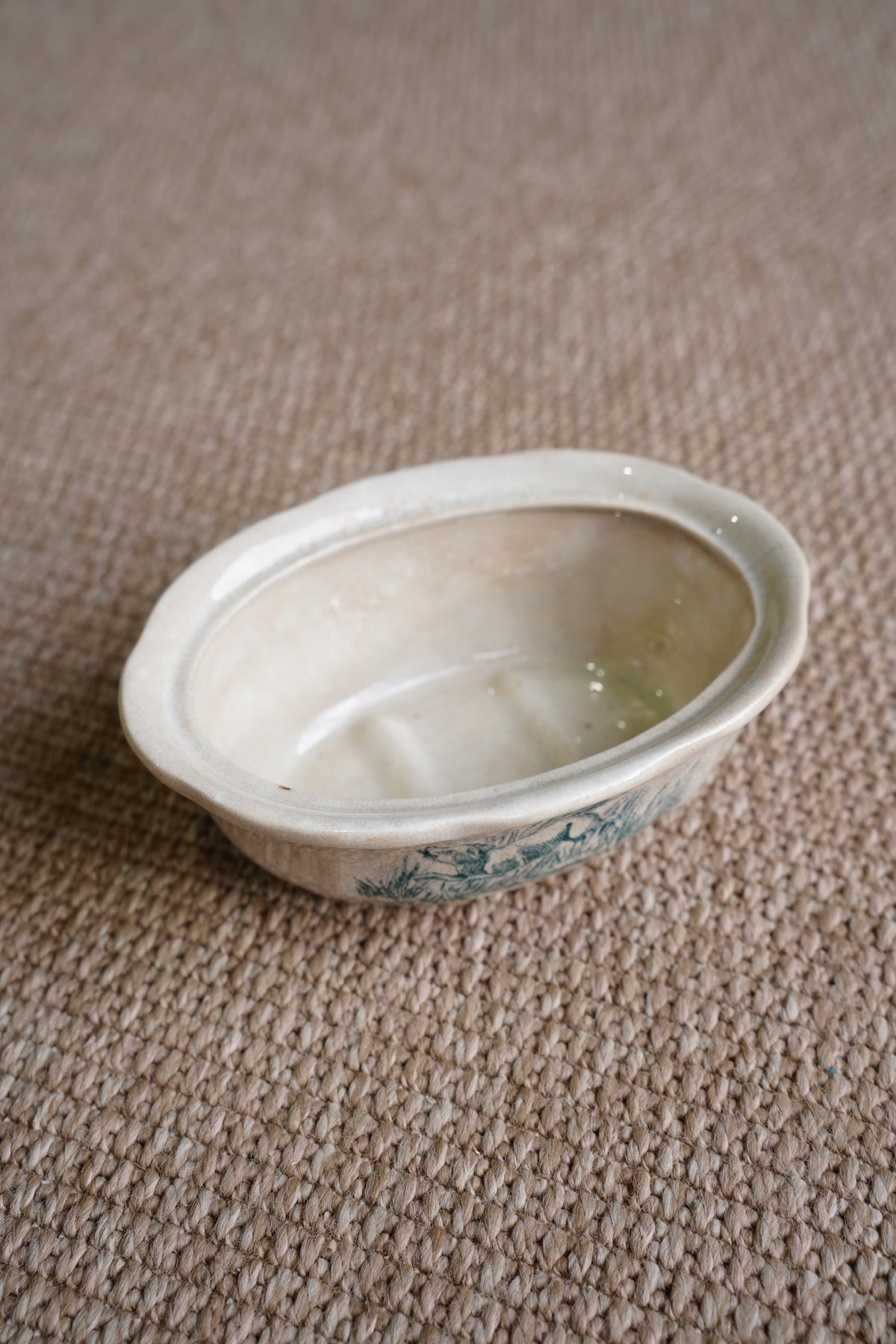 French Ironstone Soap Dish, Hunting Dog Transfer