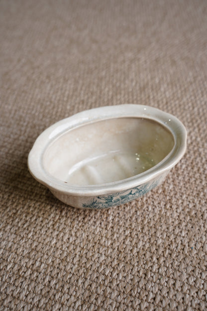 French Ironstone Soap Dish, Hunting Dog Transfer