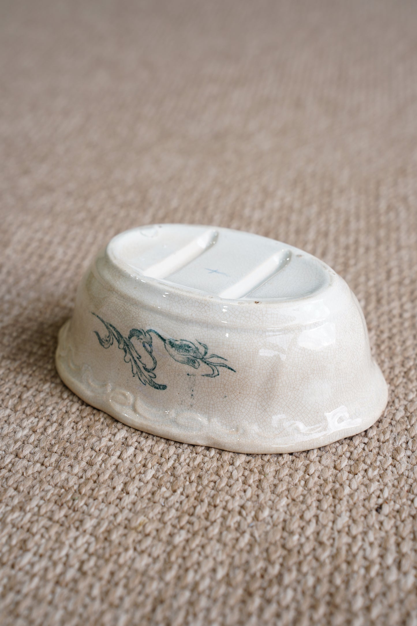 French Ironstone Soap Dish, Hunting Dog Transfer