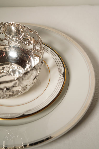 Lenox Wallace Heritage Newport White and Silver Dinner Plates Fine Porcelain 10.5 Inch Set
