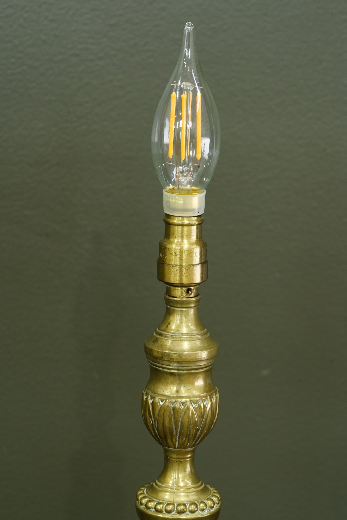 French Neoclassical Brass Candlestick Table Lamp